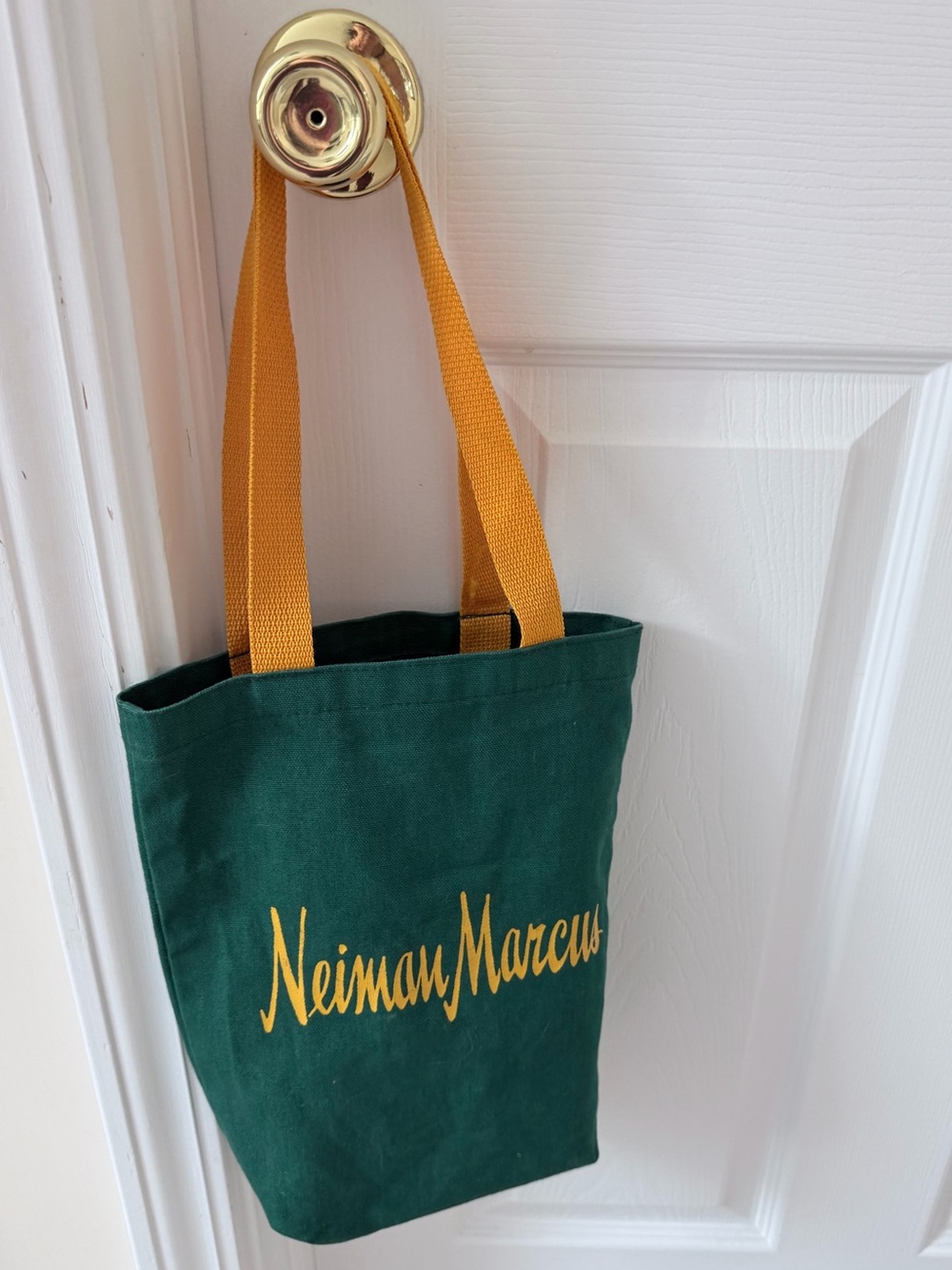 Neiman Marcus Department Store Branded Logo Small Tote Bag Green and Yellow - Picture 5 of 13